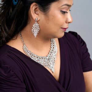 White sparkle necklace set