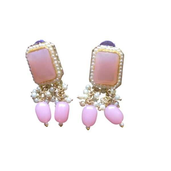 baby pink beads necklace