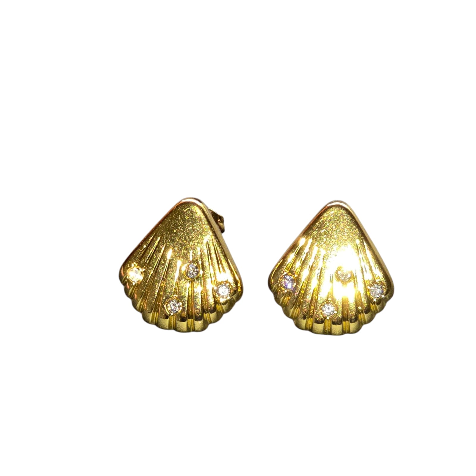 Shell stud earrings