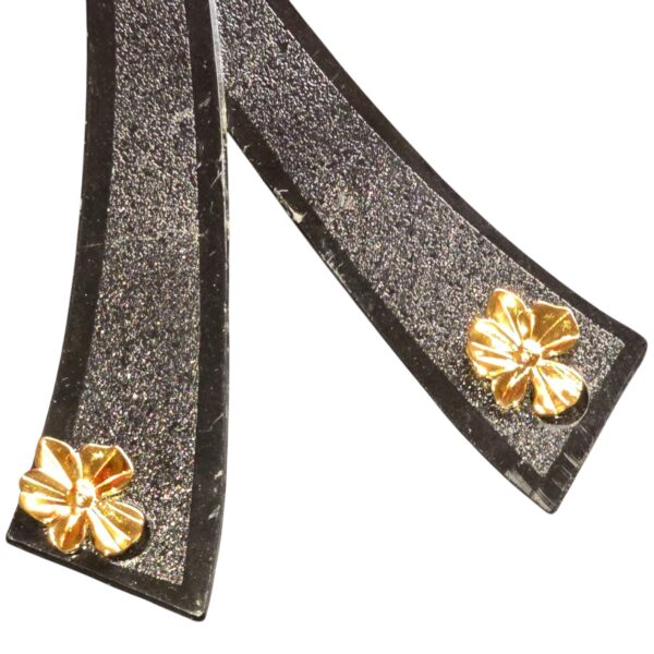 Golden flower stud