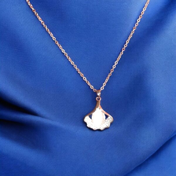 Oyster Pendant Necklace
