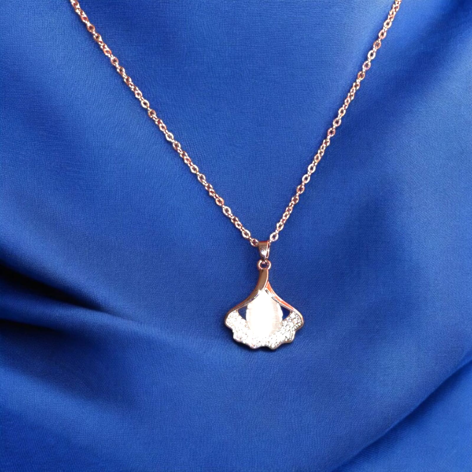 Oyster Pendant Necklace