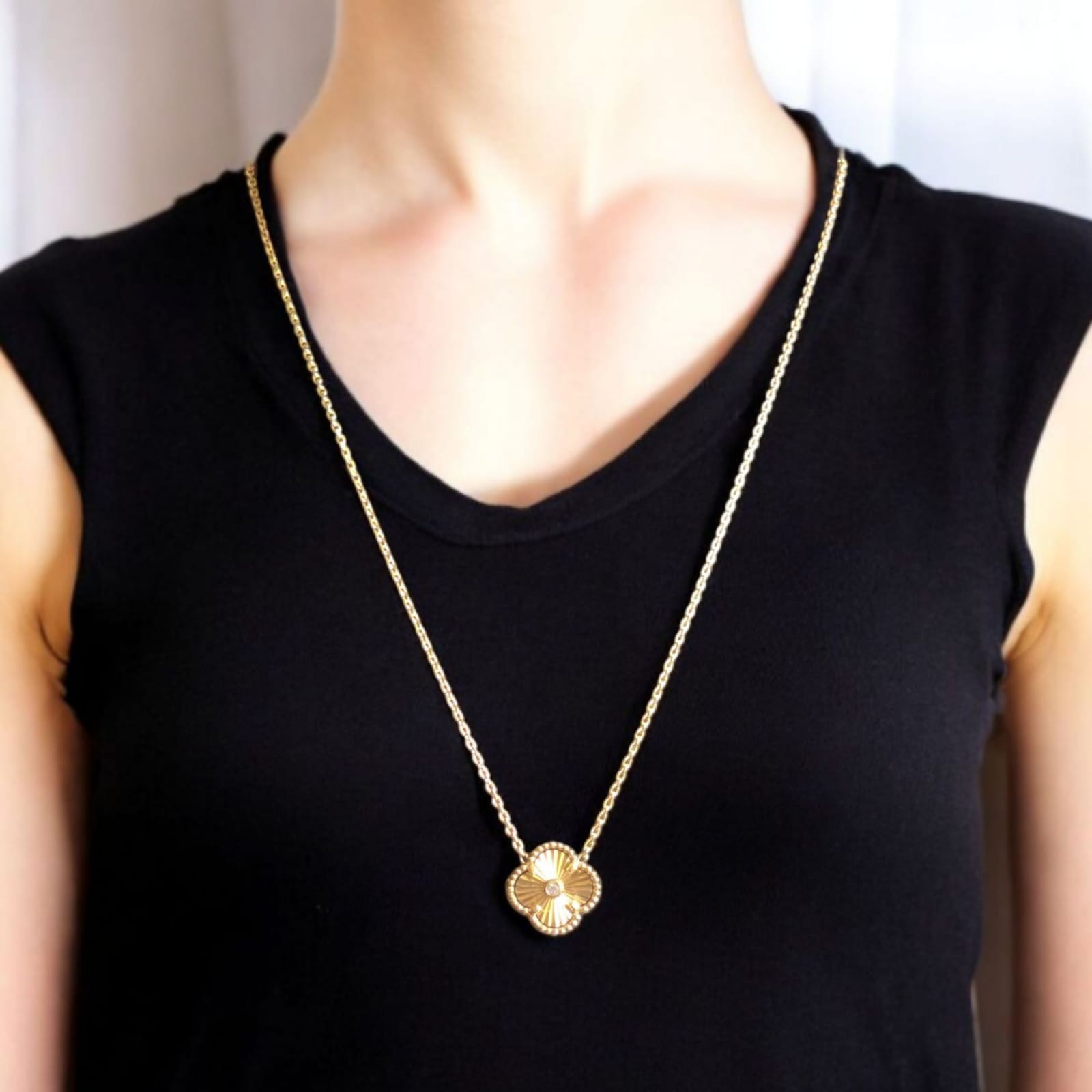 Clover pendant chain